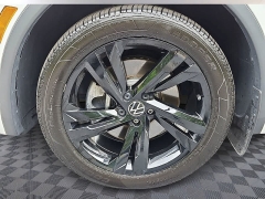 Used 2023  Volkswagen Tiguan 2&period;0T SE R-Line Black FWD at CarloanExpress&period;Com near Hampton&comma; VA
