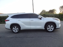 Used 2023  Toyota Highlander FWD &lpar;Natl&rpar; at CarloanExpress&period;Com near Hampton&comma; VA