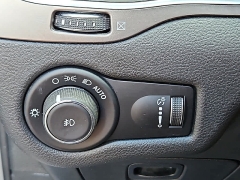 Used 2019  Jeep Cherokee Latitude 4x4 at CarloanExpress&period;Com near Hampton&comma; VA