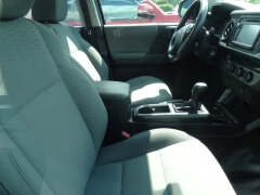 Used 2018  Toyota Tacoma Double Cab 5' Bed I4 4x2 AT &lpar;Natl&rpar; at CarloanExpress&period;Com near Hampton&comma; VA