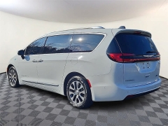 Used 2023  Chrysler Pacifica Hybrid Pinnacle FWD at CarloanExpress&period;Com near Hampton&comma; VA