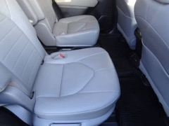 Used 2023  Toyota Highlander FWD &lpar;Natl&rpar; at CarloanExpress&period;Com near Hampton&comma; VA