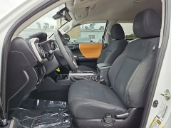 Used 2019  Toyota Tacoma 2WD Double Cab 5' Bed V6 AT &lpar;Natl&rpar; at CarloanExpress&period;Com near Hampton&comma; VA