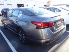 Used 2022  Nissan Altima 2.5 SV Sedan at CarloanExpress.Com near Hampton, VA