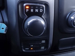 Used 2022  Ram 1500 Classic SLT 4x4 Crew Cab 5'7" Box at CarloanExpress&period;Com near Hampton&comma; VA