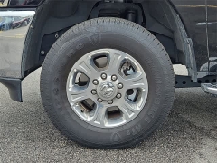 Used 2024  Ram 2500 Big Horn 4x4 Crew Cab 6'4" Box at CarloanExpress.Com near Hampton, VA