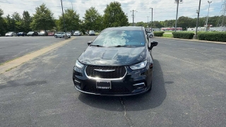Used 2025  Chrysler Pacifica Select FWD at CarloanExpress&period;Com near Hampton&comma; VA