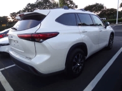 Used 2021  Toyota Highlander XLE AWD at CarloanExpress&period;Com near Hampton&comma; VA