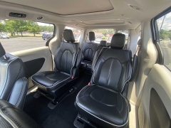 Used 2023  Chrysler Pacifica Hybrid Limited FWD at CarloanExpress.Com near Hampton, VA