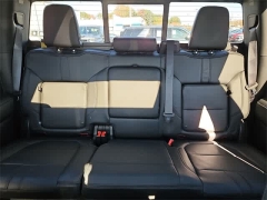 Used 2020  Chevrolet Silverado 2500HD 4WD Crew Cab 159" High Country at CarloanExpress&period;Com near Hampton&comma; VA