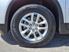 Used 2021  Chevrolet Traverse FWD 4dr LS w&sol;1LS at CarloanExpress&period;Com near Hampton&comma; VA