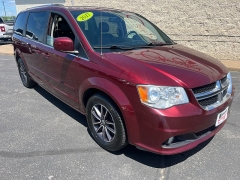 Used 2017  Dodge Grand Caravan 4d Wagon SXT at Keenan's Cherryland near Holmen&comma; WI