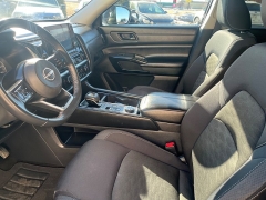 Used 2024  Nissan Pathfinder SV 4WD at Keenan's Cherryland near Holmen&comma; WI