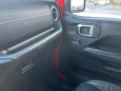 Used 2018  Jeep Wrangler Unlimited 4d SUV 4WD Sahara at Keenan's Cherryland near Holmen&comma; WI