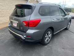 Used 2019  Nissan Pathfinder 4d SUV 4WD SL at Keenan's Cherryland near Holmen&comma; WI