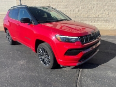 Used 2024  Jeep Compass Limited 4x4 at Keenan's Cherryland near Holmen&comma; WI