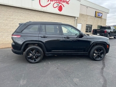 Used 2023  Jeep Grand Cherokee Limited 4x4 at Keenan's Cherryland near Holmen, WI
