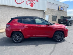 Used 2024  Jeep Compass Limited 4x4 at Keenan's Cherryland near Holmen&comma; WI