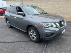 Used 2019  Nissan Pathfinder 4d SUV 4WD SL at Keenan's Cherryland near Holmen&comma; WI