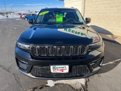 Used 2023  Jeep Grand Cherokee Limited 4x4 at Keenan's Cherryland near Holmen&comma; WI
