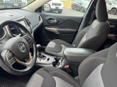 Used 2017  Jeep Cherokee 4d SUV 4WD Sport V6 Altitude at Keenan's Cherryland near Holmen, WI