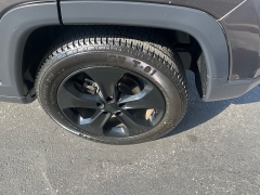 Used 2018  Jeep Compass 4d SUV 4WD Latitude Altitude at Keenan's Cherryland near Holmen&comma; WI