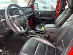 Used 2018  Jeep Wrangler Unlimited 4d SUV 4WD Sahara at Keenan's Cherryland near Holmen&comma; WI