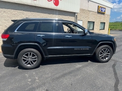 Used 2018  Jeep Grand Cherokee 4d SUV 4WD Limited V6 at Keenan's Cherryland near Holmen&comma; WI