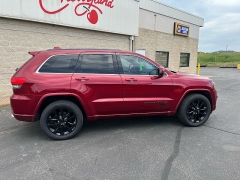Used 2014  Jeep Grand Cherokee 4d SUV 4WD Laredo Altitude at Keenan's Cherryland near Holmen&comma; WI