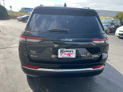Used 2023  Jeep Grand Cherokee Laredo 4x4 at Keenan's Cherryland near Holmen&comma; WI