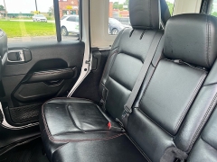Used 2019  Jeep Wrangler Unlimited 4d SUV 4WD Rubicon at Keenan's Cherryland near Holmen&comma; WI