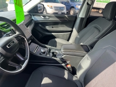 Used 2023  Jeep Grand Cherokee Laredo 4x4 at Keenan's Cherryland near Holmen&comma; WI
