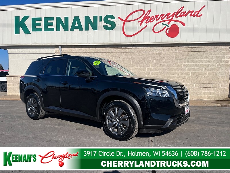 Used 2024  Nissan Pathfinder SV 4WD at Keenan's Cherryland near Holmen&comma; WI