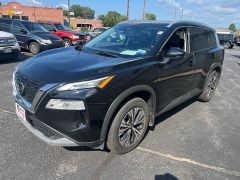 Used 2021  Nissan Rogue AWD SV at Keenan's Cherryland near Holmen&comma; WI