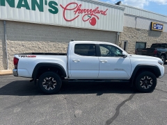 Used 2017  Toyota Tacoma 4WD Double Cab TRD Off-Road Auto at Keenan's Cherryland near Holmen&comma; WI