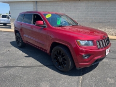 Used 2014  Jeep Grand Cherokee 4d SUV 4WD Laredo Altitude at Keenan's Cherryland near Holmen&comma; WI