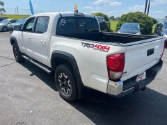 Used 2017  Toyota Tacoma 4WD Double Cab TRD Off-Road Auto at Keenan's Cherryland near Holmen&comma; WI