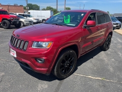 Used 2014  Jeep Grand Cherokee 4d SUV 4WD Laredo Altitude at Keenan's Cherryland near Holmen&comma; WI