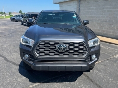 Used 2021  Toyota Tacoma 4WD TRD Off Road Double Cab 5ft Bed V6 AT at Keenan's Cherryland near Holmen&comma; WI