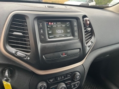 Used 2017  Jeep Cherokee 4d SUV 4WD Sport V6 Altitude at Keenan's Cherryland near Holmen, WI