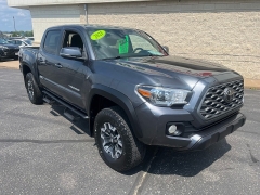 Used 2021  Toyota Tacoma 4WD TRD Off Road Double Cab 5ft Bed V6 AT at Keenan's Cherryland near Holmen&comma; WI