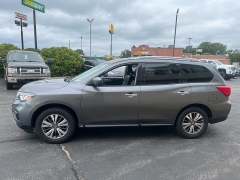 Used 2019  Nissan Pathfinder 4d SUV 4WD SL at Keenan's Cherryland near Holmen&comma; WI