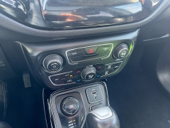 Used 2018  Jeep Compass 4d SUV 4WD Latitude Altitude at Keenan's Cherryland near Holmen&comma; WI