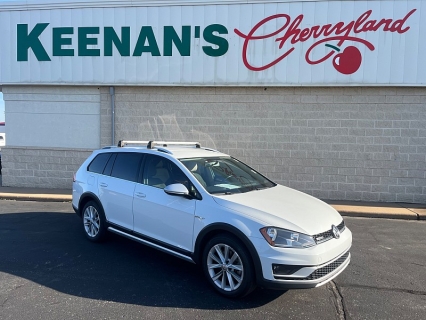 Used 2017 Volkswagen Golf Alltrack 4d Wagon TSI S 4motion Auto at Keenan's Cherryland near Holmen, WI