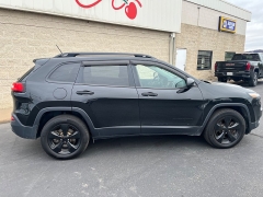 Used 2017  Jeep Cherokee 4d SUV 4WD Sport V6 Altitude at Keenan's Cherryland near Holmen, WI