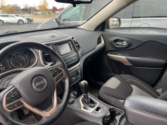 Used 2017  Jeep Cherokee 4d SUV 4WD Sport V6 Altitude at Keenan's Cherryland near Holmen, WI