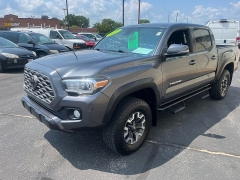 Used 2021  Toyota Tacoma 4WD TRD Off Road Double Cab 5ft Bed V6 AT at Keenan's Cherryland near Holmen&comma; WI