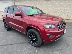 Used 2014  Jeep Grand Cherokee 4d SUV 4WD Laredo Altitude at Keenan's Cherryland near Holmen&comma; WI