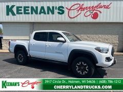 Used 2017  Toyota Tacoma 4WD Double Cab TRD Off-Road Auto at Keenan's Cherryland near Holmen&comma; WI
