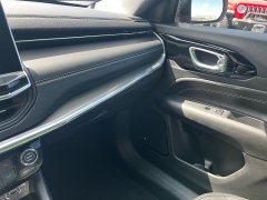 Used 2024  Jeep Compass Limited 4x4 at Keenan's Cherryland near Holmen&comma; WI